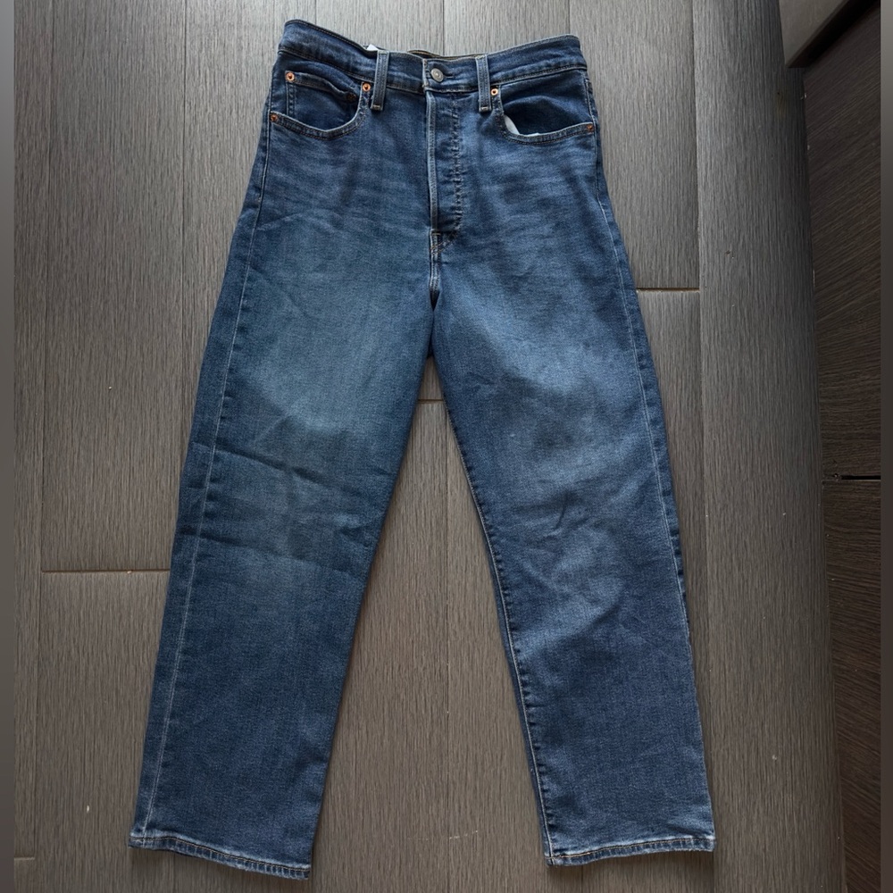 Levi Ribcage Straight Ankle Jean